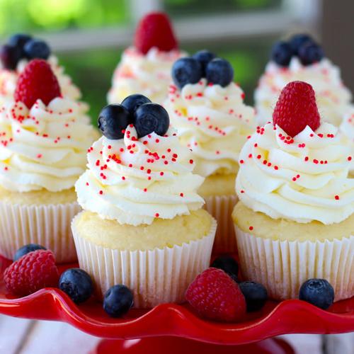 Крем для капкейков в жару. Крем для Капкейков, который держит форму