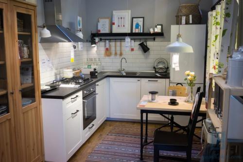 Как разместить все на маленькой кухне. Угловая планировка