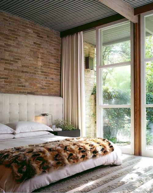 Декоративный кирпич в интерьере.  Декоративный кирпич в интерьере спальни — хороший или плохой выбор?