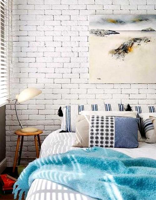 Декоративный кирпич в интерьере.  Декоративный кирпич в интерьере спальни — хороший или плохой выбор?