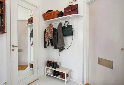 Гардеробная в узком коридоре. Какие варианты мебели в узкую прихожую