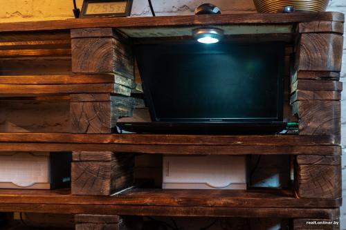 Ремонт квартиры в стиле лофт своими руками. Стойки, как в Jysk и кровать из поддонов