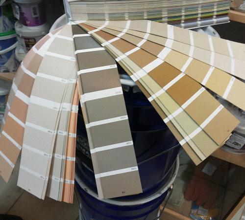 Через сколько можно красить обои после поклейки. Чем отличается основа под покраску от обычных рулонных материалов?