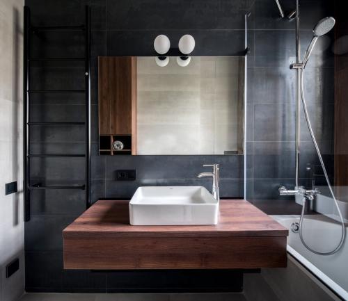 Квартира в доме 1930х годов. Сдержанный стиль с яркими акцентами. 15