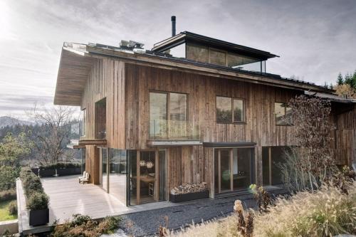 Горная резиденция. Оцените дом 01