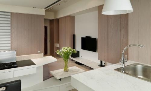 Интерьер однокомнатной квартиры маленькой. Жизнь в небольшом пространстве: супероптимизированный интерьер маленькой однокомнатной квартиры