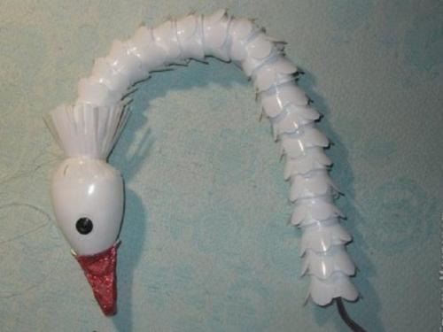 Как сделать лебедя из пластиковых бутылок пошаговая инструкция. Создавая своего лебедя… 12 Как сделать лебедя из пластиковых бутылок пошаговая инструкция. Создавая своего лебедя… 12