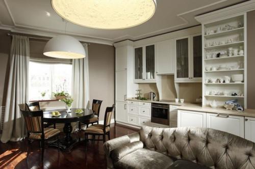 Кухня с зоной отдыха с диваном. Диван для зоны отдыха