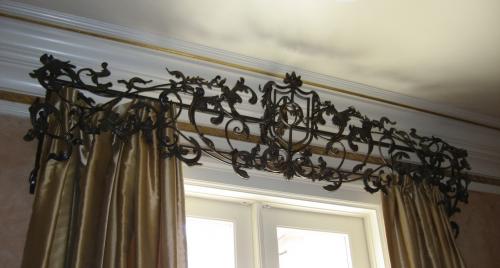 Кованые изделия в интерьере. В каком стиле стоит использовать кованый декор?