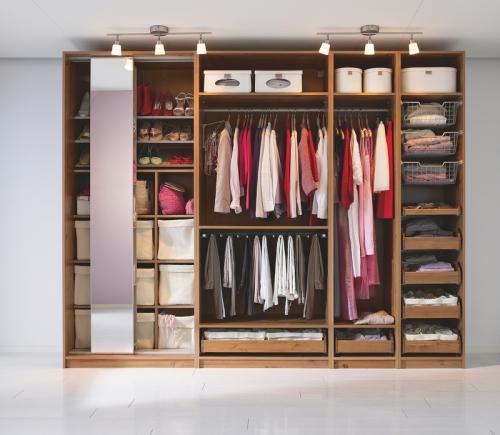 Встроенный распашной шкаф в нишу. Как разместить встроенный шкаф с распашными дверями в нише