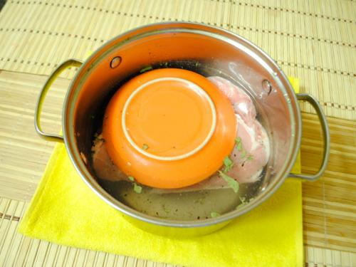 Как сделать мясо в духовке сочным и мягким. Мясо запеченное в духовке в фольге целым куском