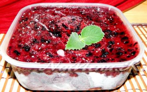 Замороженные ягоды срок хранения. Способы, как хранить в морозилке?