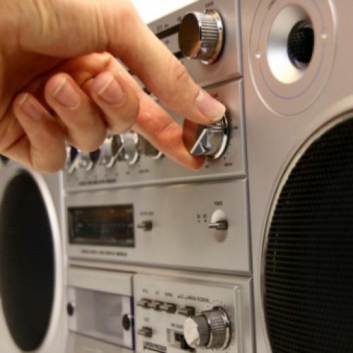 В квартире плохая шумоизоляция. Сделал простую звукоизоляцию в квартире. Соседи больше не мешают 14