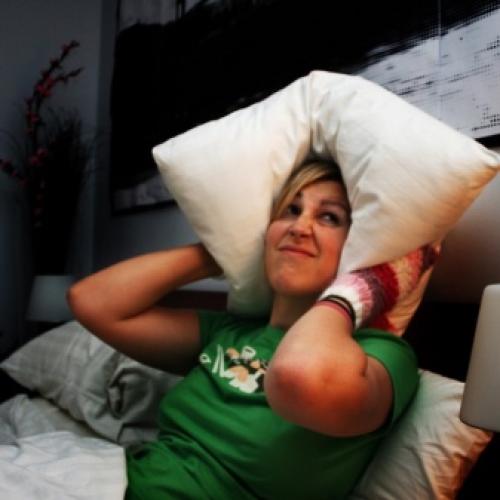 В квартире плохая шумоизоляция. Сделал простую звукоизоляцию в квартире. Соседи больше не мешают 15