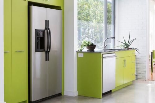 Обои под зеленую кухню. Правила в сочетании цветов 08