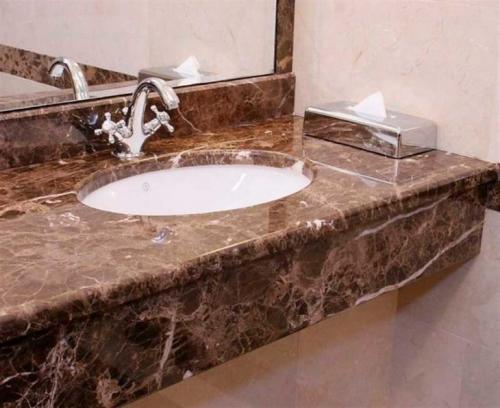 Натуральный мрамор в интерьере. Мрамор в интерьере квартиры, дома