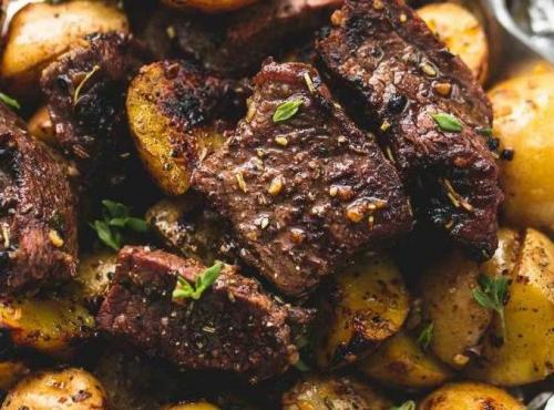 Как сделать мясо в духовке сочным и мягким. Мясо запеченное в духовке в фольге целым куском 08 Как сделать мясо в духовке сочным и мягким. Мясо запеченное в духовке в фольге целым куском 08