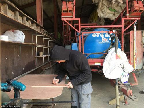 Дом на колесах из минивена. Инженер-любитель приобрел подержанный микроавтобус и превратил его в уютный мини-дом