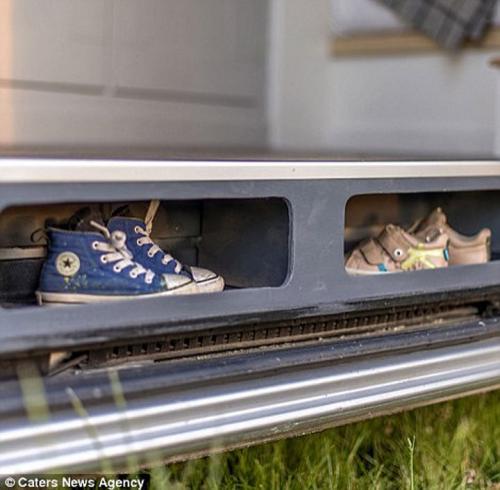 Дом на колесах из минивена. Инженер-любитель приобрел подержанный микроавтобус и превратил его в уютный мини-дом