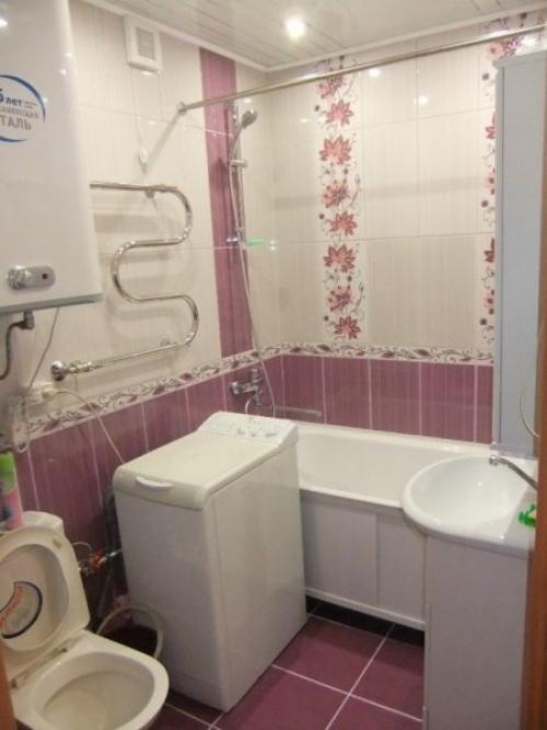 Дизайн совмещенного санузла в хрущевке. Стиральная машина в дизайне маленькой ванной