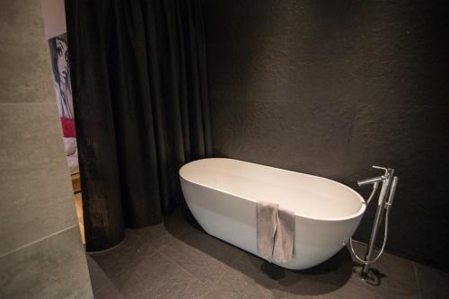 Квартира с эко — камином и двумя спальнями, г. Киев 19