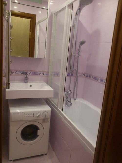 Дизайн совмещенного санузла в хрущевке. Стиральная машина в дизайне маленькой ванной