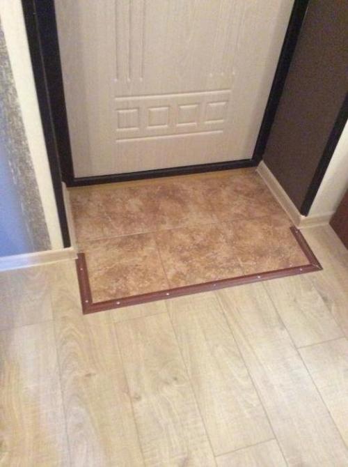 Ламинат в прихожей или плитка. Ошибка: Стыковать Плитку и Ламинат в прихожей