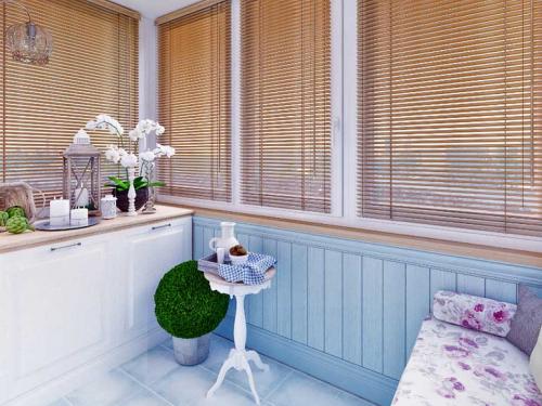 Кухня — гостиная с выходом на балкон 05