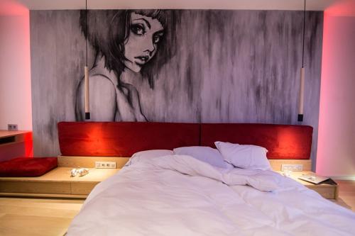 Квартира с эко — камином и двумя спальнями, г. Киев 11