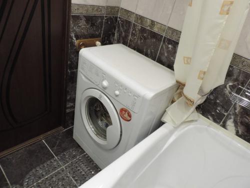 Дизайн совмещенного санузла в хрущевке. Стиральная машина в дизайне маленькой ванной