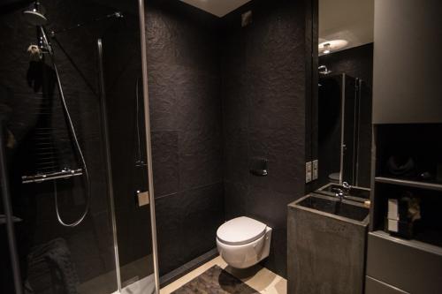 Квартира с эко — камином и двумя спальнями, г. Киев 25