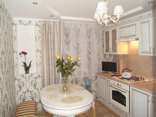 Салатовые шторы на кухню. Какие шторы можно выбрать для кухни