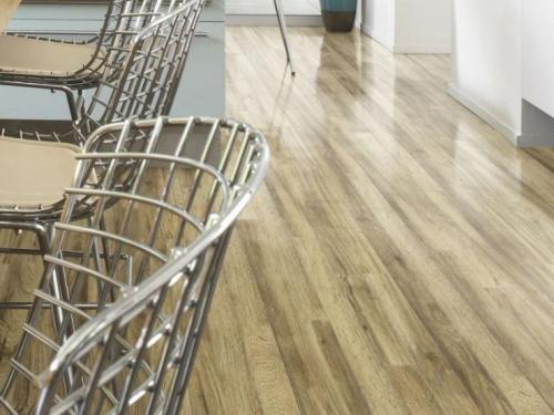 Можно ли ламинат класть на кухне. Стоит ли класть ламинат на кухне