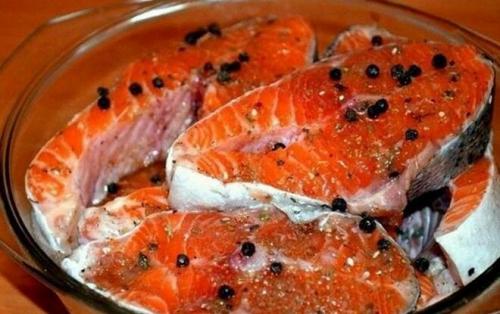 Как быстро засолить красную рыбу за 2 часа. Быстрый и простой способ засолить красную рыбу, чтобы она получилась за 1 день вкуснее чем в магазине