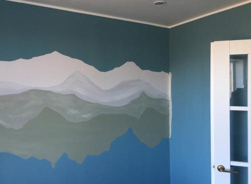 Горы на стене своими руками. МАСТЕР-КЛАСС: Как быстро и недорого декорировать пустую стену