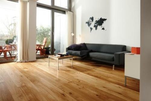 Как подобрать плинтус к ламинату. Как подобрать плинтус для ламината и как производится его установка?