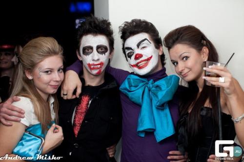 Как украсить магазин к хэллоуину. Как украсить дом, квартиру на Хэллоуин 14 Как украсить магазин к хэллоуину. Как украсить дом, квартиру на Хэллоуин 14