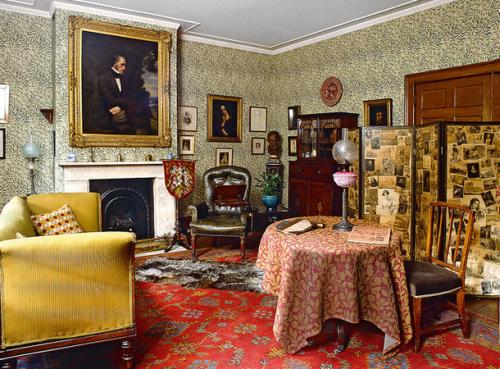 Основатель общества arts and crafts. Уильям Морис, как идейный вдохновитель движения «Искусств и ремёсел» и творец 01 Основатель общества arts and crafts. Уильям Морис, как идейный вдохновитель движения «Искусств и ремёсел» и творец 01