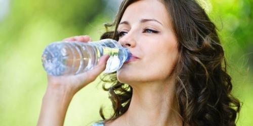 Почему нужно пить воду, а не чай. Почему нужно пить именно чистую воду, а не чай или кофе?