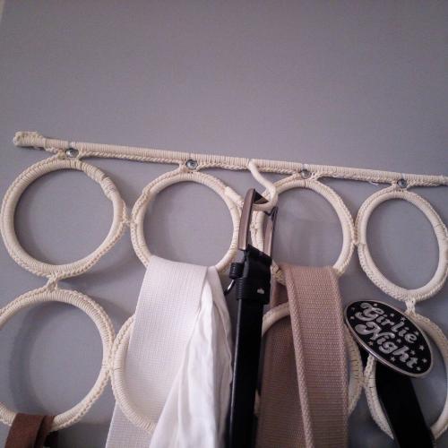 Организация глубокого шкафа. Апгрейд шкафа. Или что делать, если шкаф категорически неудобен, а на новый денег нет.