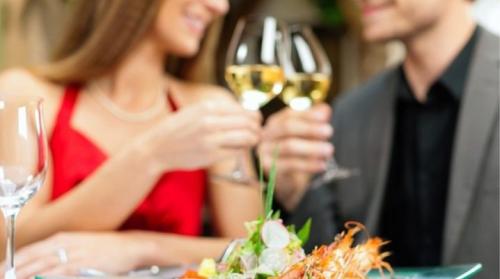 Правила этикета для женщин за столом. Правила этикета за столом: нормы и культура поведения