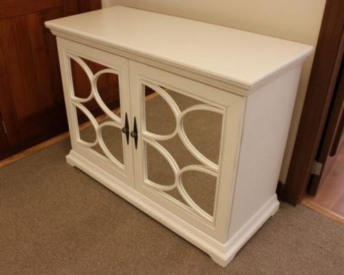 Как покрасить старую мебель. Как покрасить мебель из ДСП в домашних условиях.