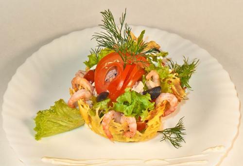 Как сделать сырную тарелку. Сырная тарелка для салата. Как сделать сырную корзинку