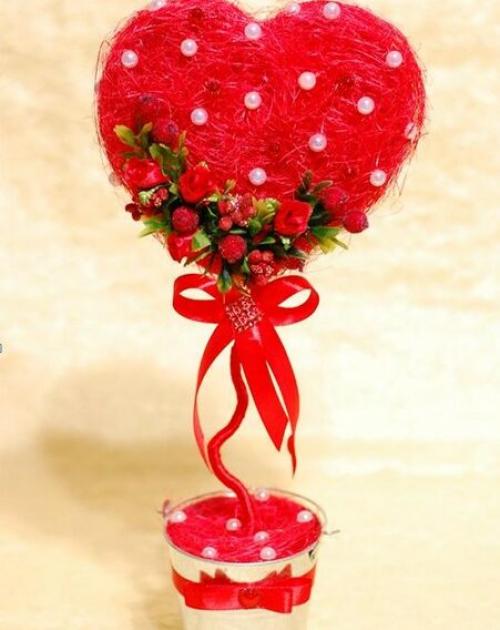 Топиарий в подарок на день рождения женщине. Сердце из подручных материалов в домашних условиях ко Дню влюбленных (14 февраля)