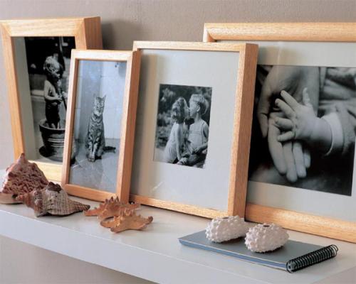 Как развесить картины на стене красиво над диваном. Как развесить картины над диваном в гостиной: несколько способов