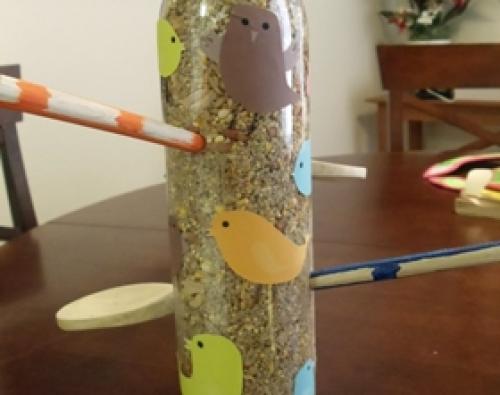 Как из пластиковой бутылки сделать вертушку. Видео: как сделать вертушку из пластиковой бутылки своими руками (сложный флюгер-украшение)