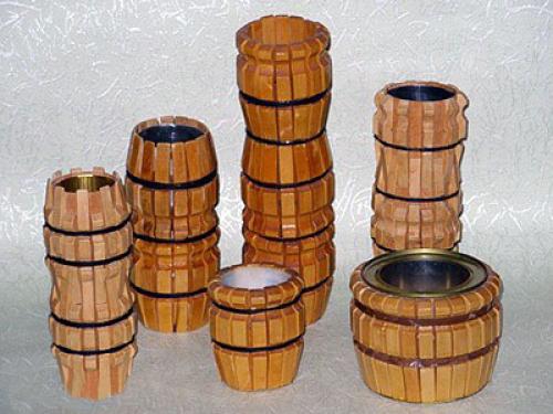 Как из пластиковой бутылки сделать вертушку. Видео: как сделать вертушку из пластиковой бутылки своими руками (сложный флюгер-украшение)