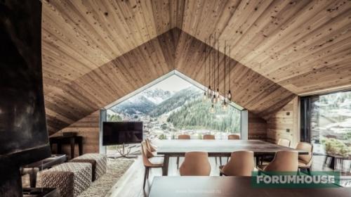 Сочетание камня и дерева в интерьере дома. Фотографии интерьеров, которые отделаны древесиной