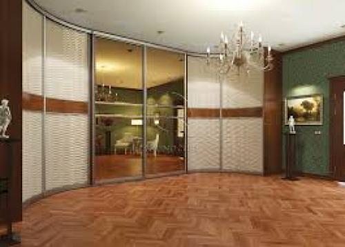 Шкаф купе в прихожую с зеркалом. Виды