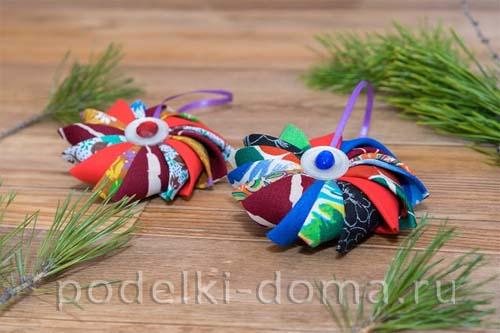Новогодние игрушки из лоскутков. Елочные игрушки из лоскутков ткани